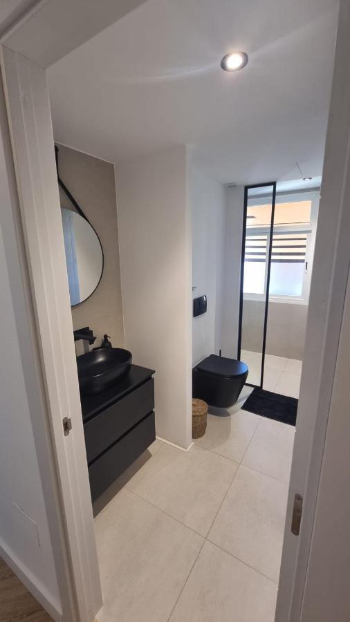 Luxe In Het Centrum Met Gratis Parkeerplek! Apartamento Málaga