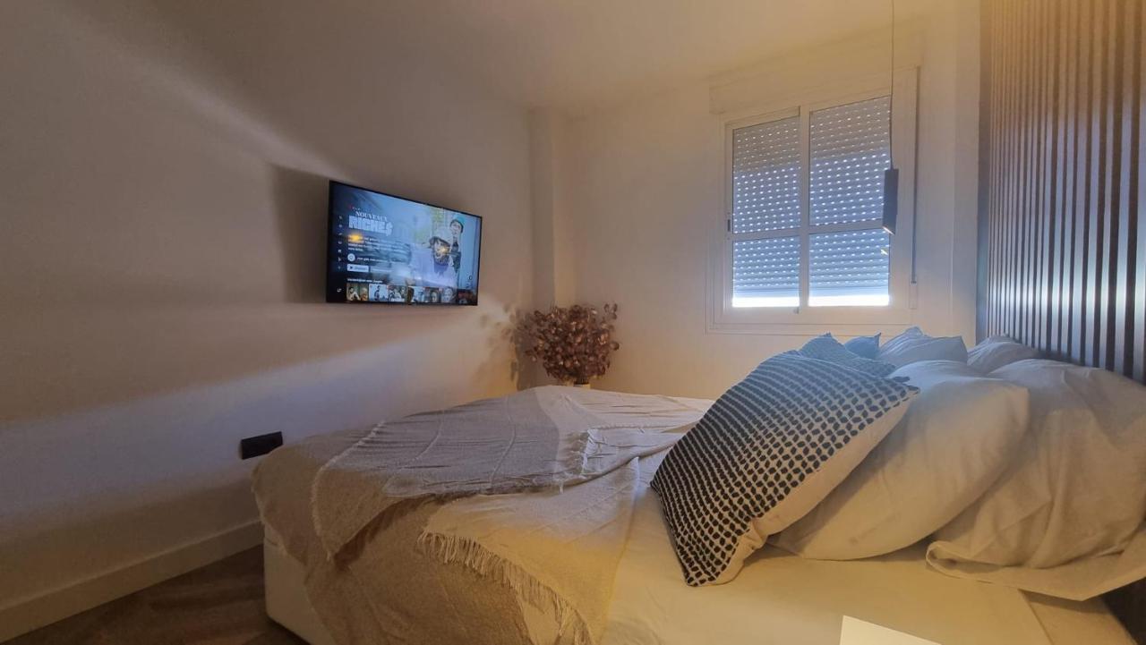 Luxe In Het Centrum Met Gratis Parkeerplek! Apartamento Málaga