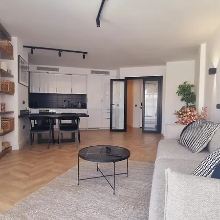 Luxe Appartement In Het Centrum Van Malaga Met Gratis Parkeerplek! Exterior photo